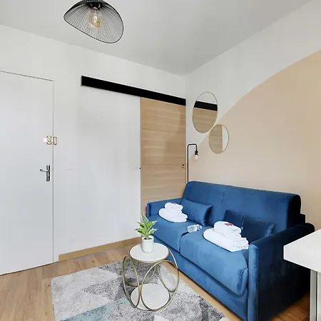 Bright - 2p - Trocadero * Paris