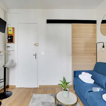 Bright - 2p - Trocadero * Paris