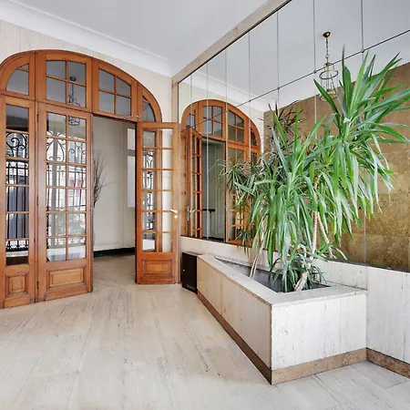 Bright - 2p - Trocadero Parigi